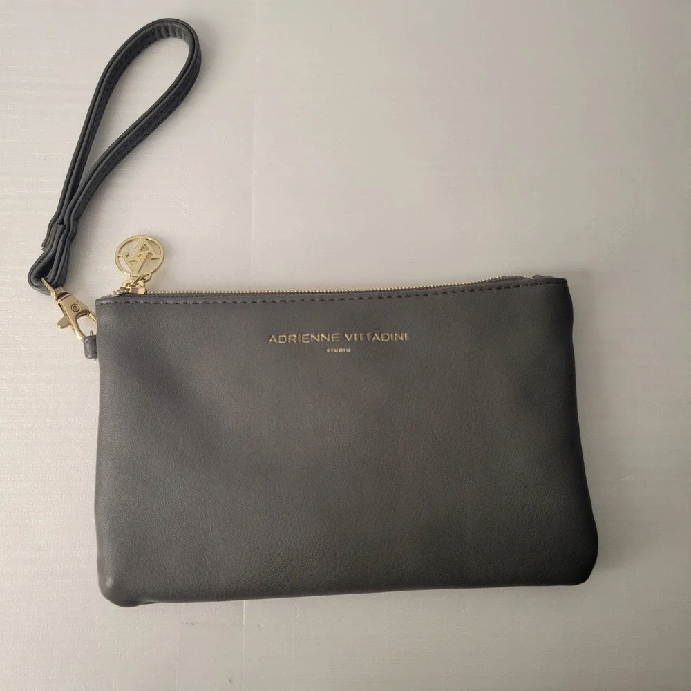 Adrienne Vittadini Studio Power Bank Charging Wristlet Gray iPhone Clutch
